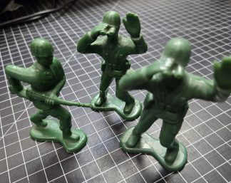 4 inch green army men. Plastic toys. Set of 3