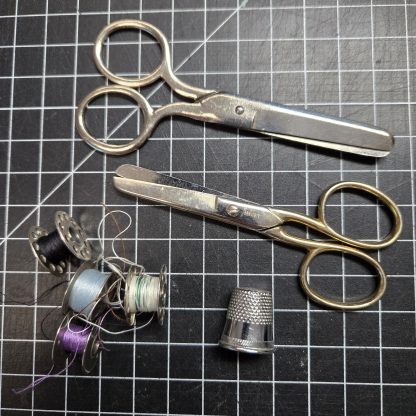 Scissors and Bobbins Kit